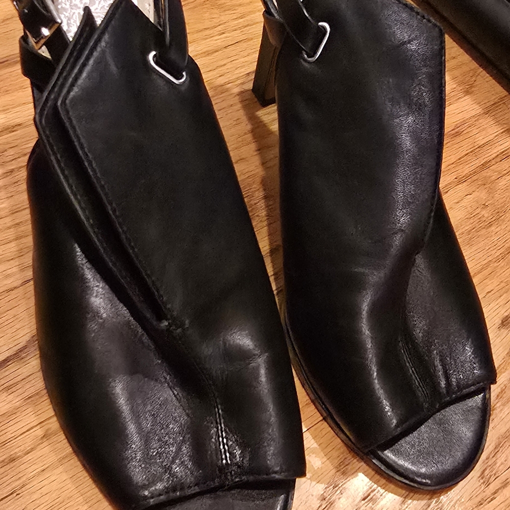 Elegant Black Women's Shoes